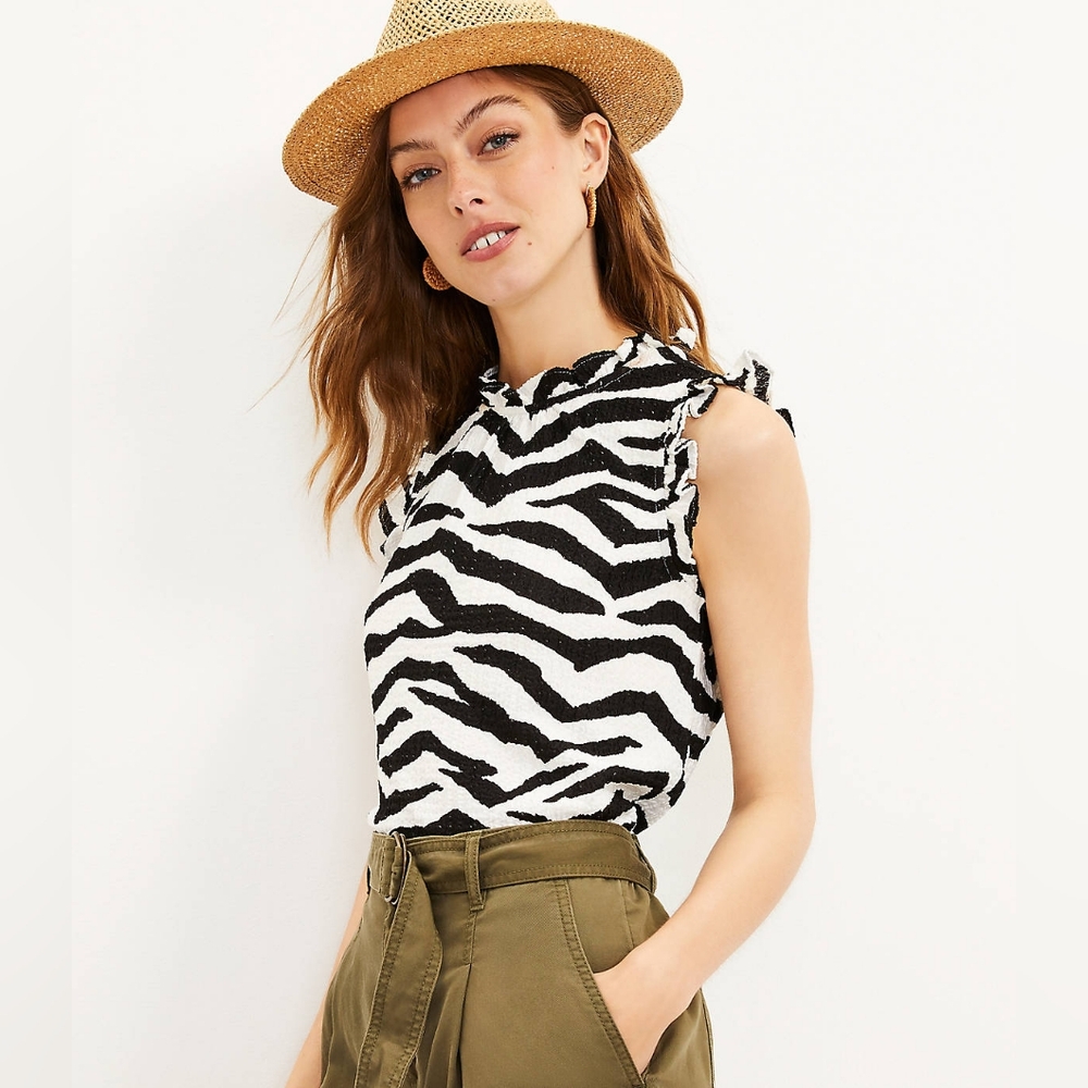 Ann Taylor LOFT Black & White Zebra Mock Neck Sleeveless Top Medium